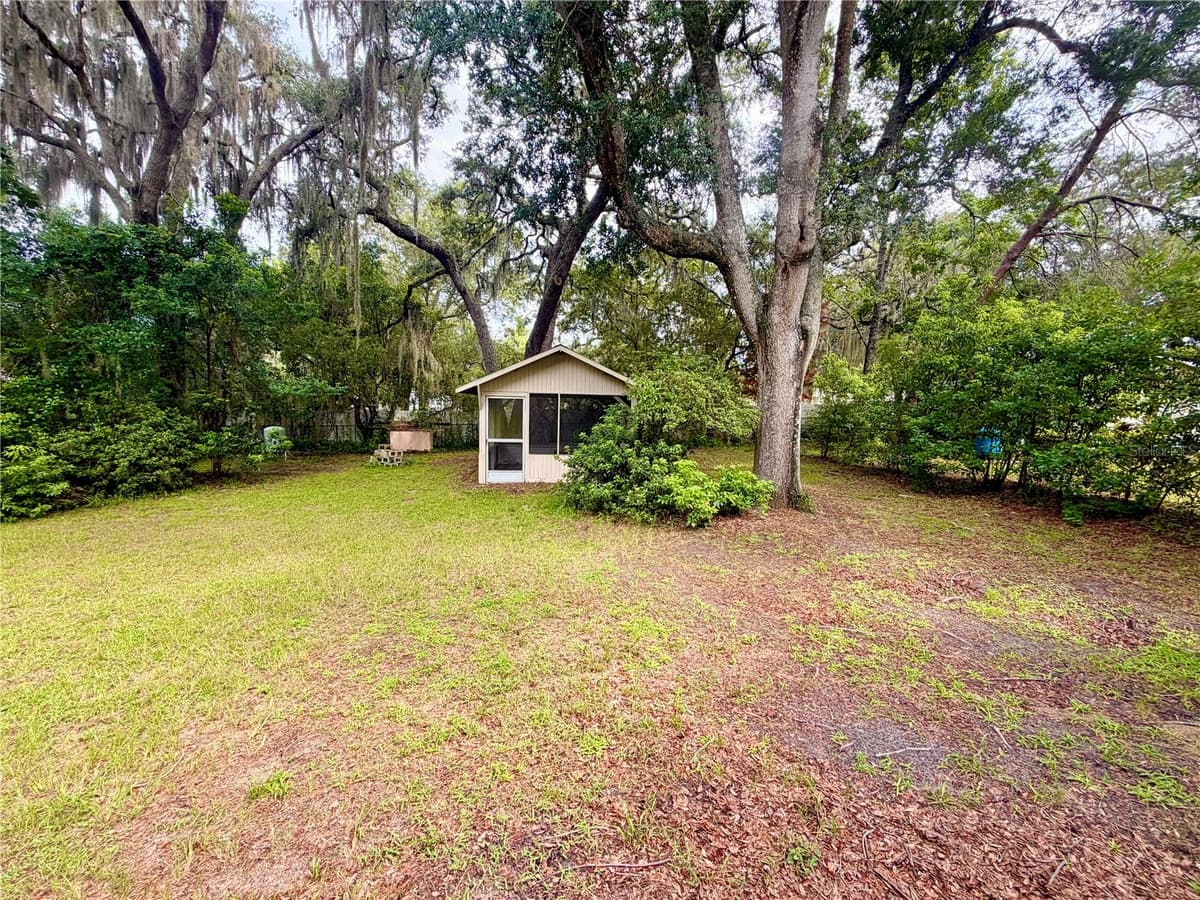 141 ROBINHOOD DRIVE — photo 11 of 14