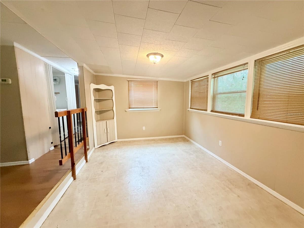 141 ROBINHOOD DRIVE — photo 4 of 14