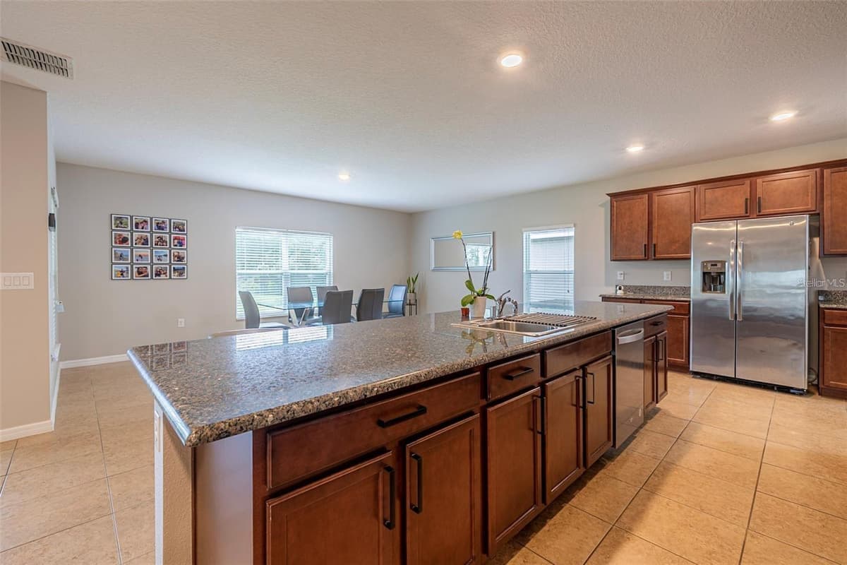565 OGELTHORPE DRIVE — photo 3 of 51