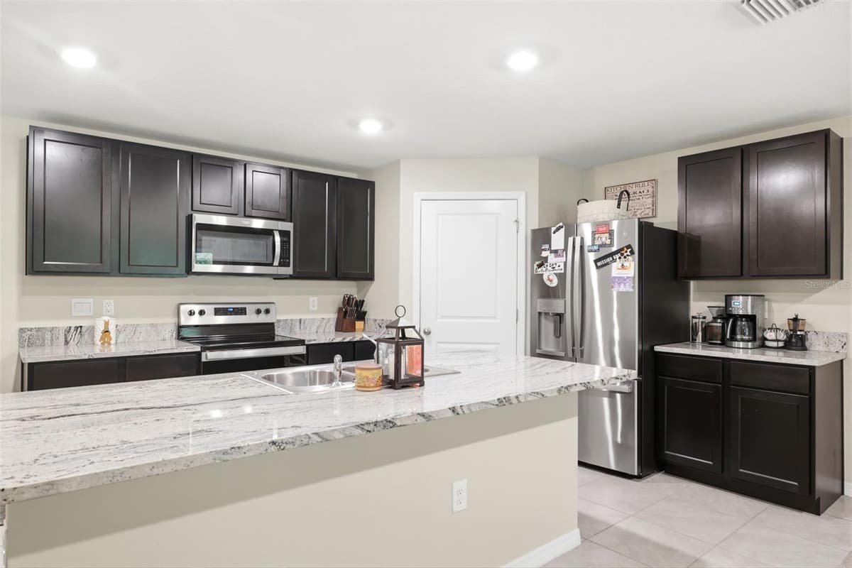 5015 CADIZ COURT — photo 19 of 49