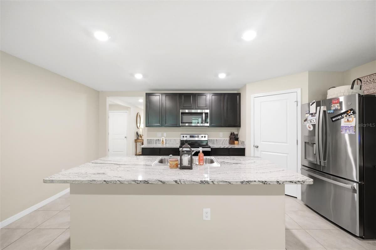 5015 CADIZ COURT — photo 20 of 49