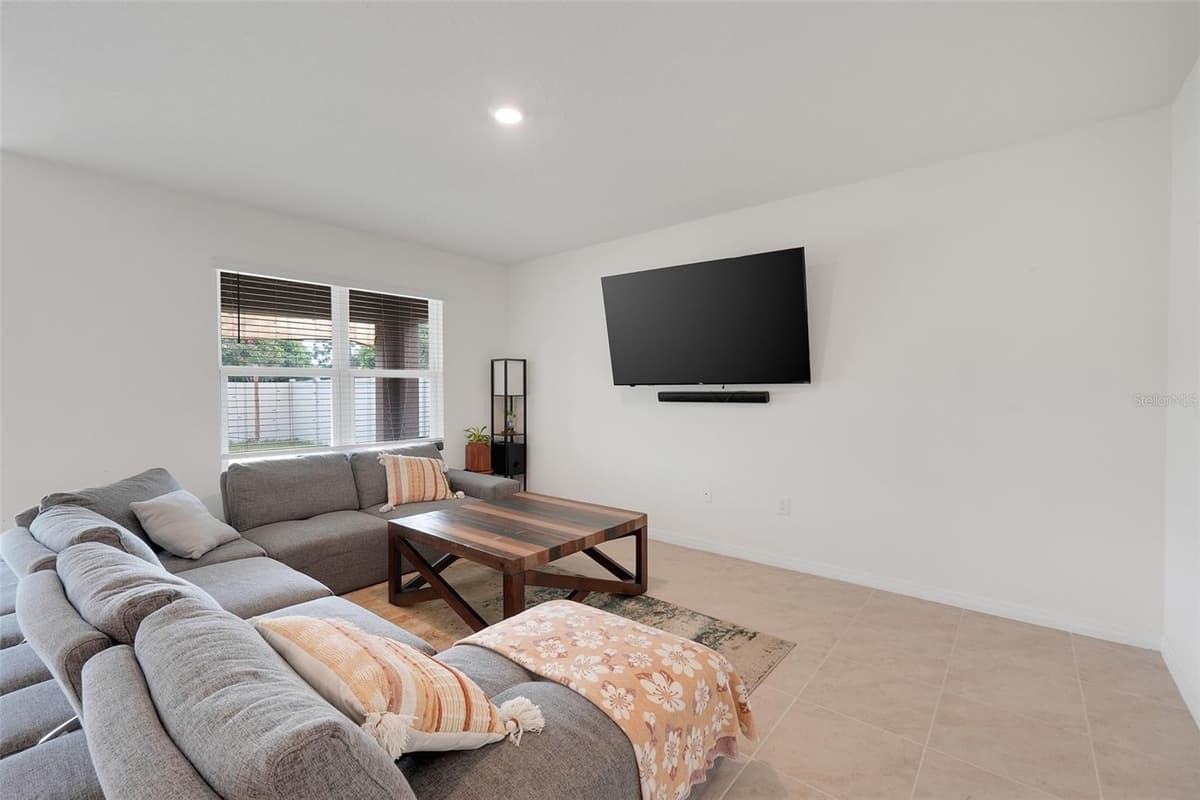 3041 TOBAGO DRIVE — photo 10 of 36