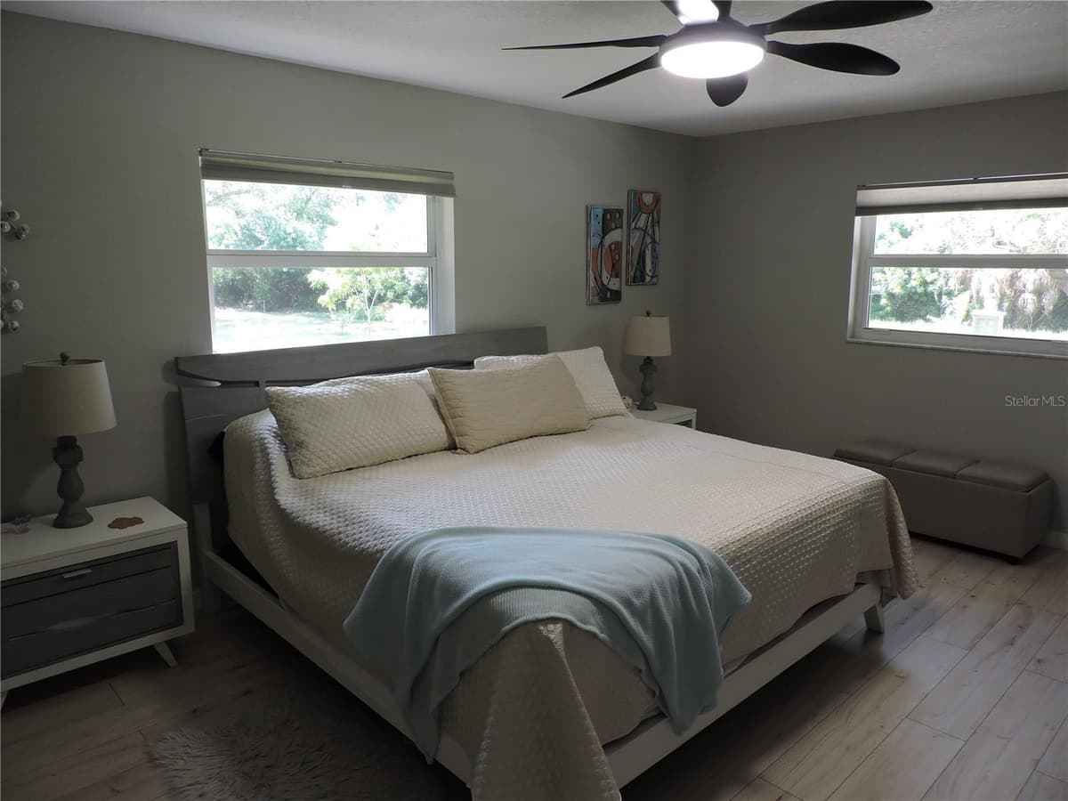905 COLONIAL ROAD — photo 30 of 52
