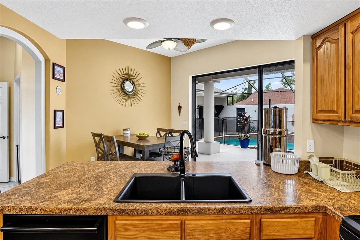 9123 MAVIS ROAD — photo 17 of 64