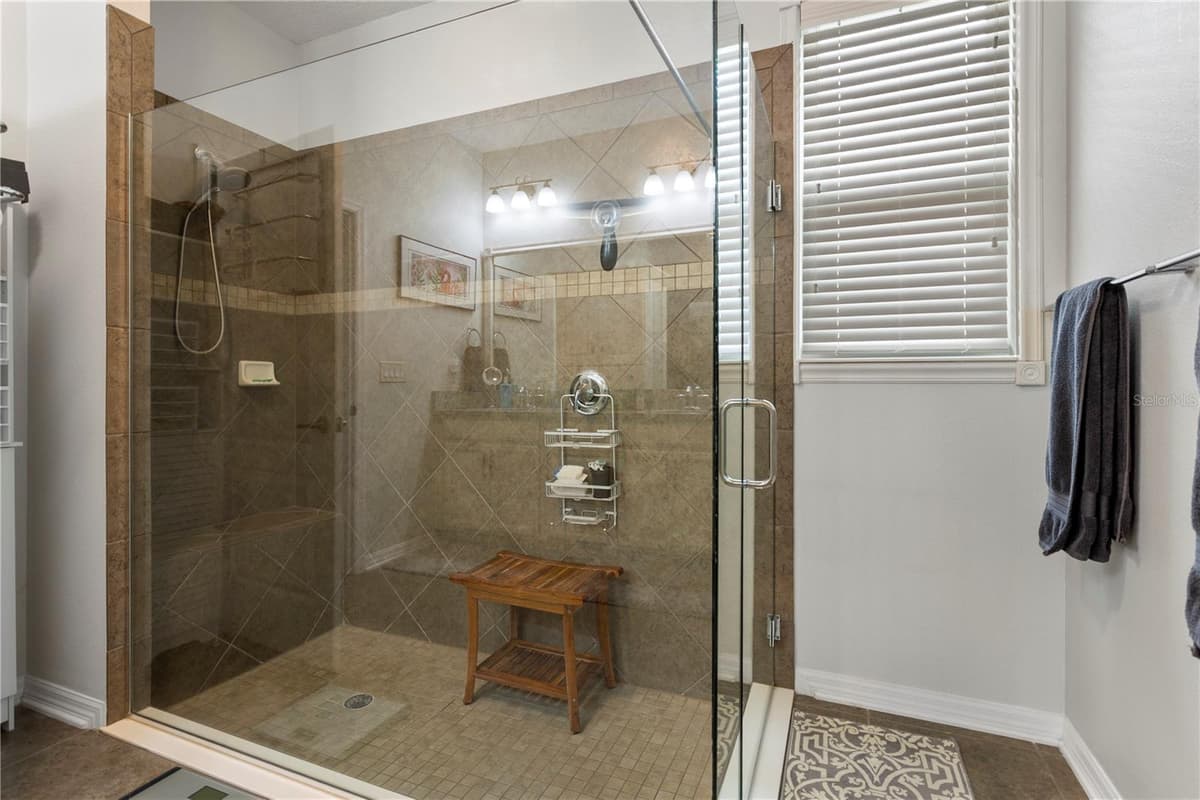 2651 PEONY DRIVE — photo 17 of 28