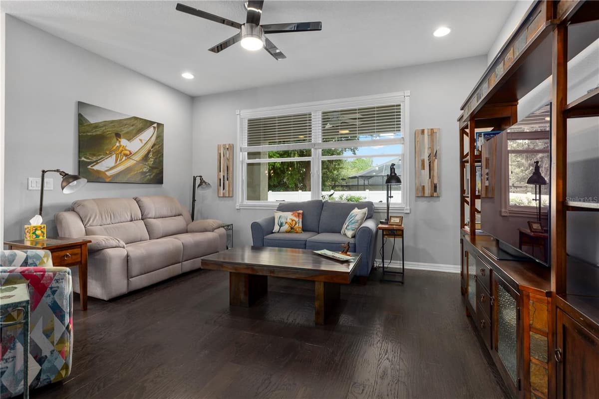 2651 PEONY DRIVE — photo 11 of 28