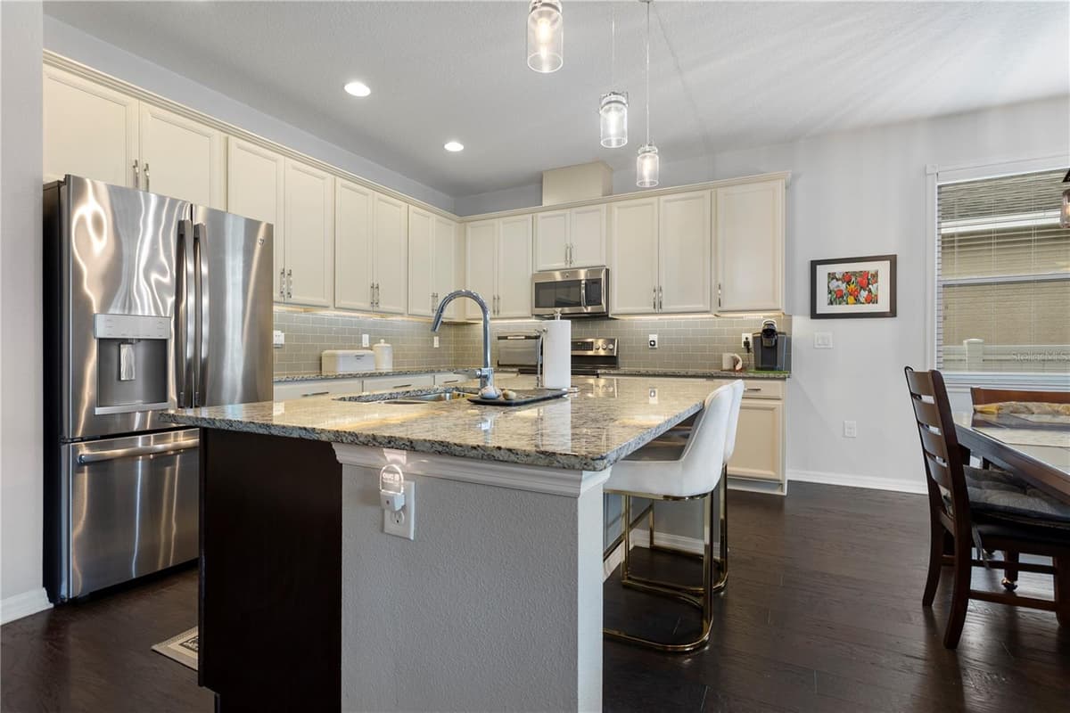 2651 PEONY DRIVE — photo 6 of 28