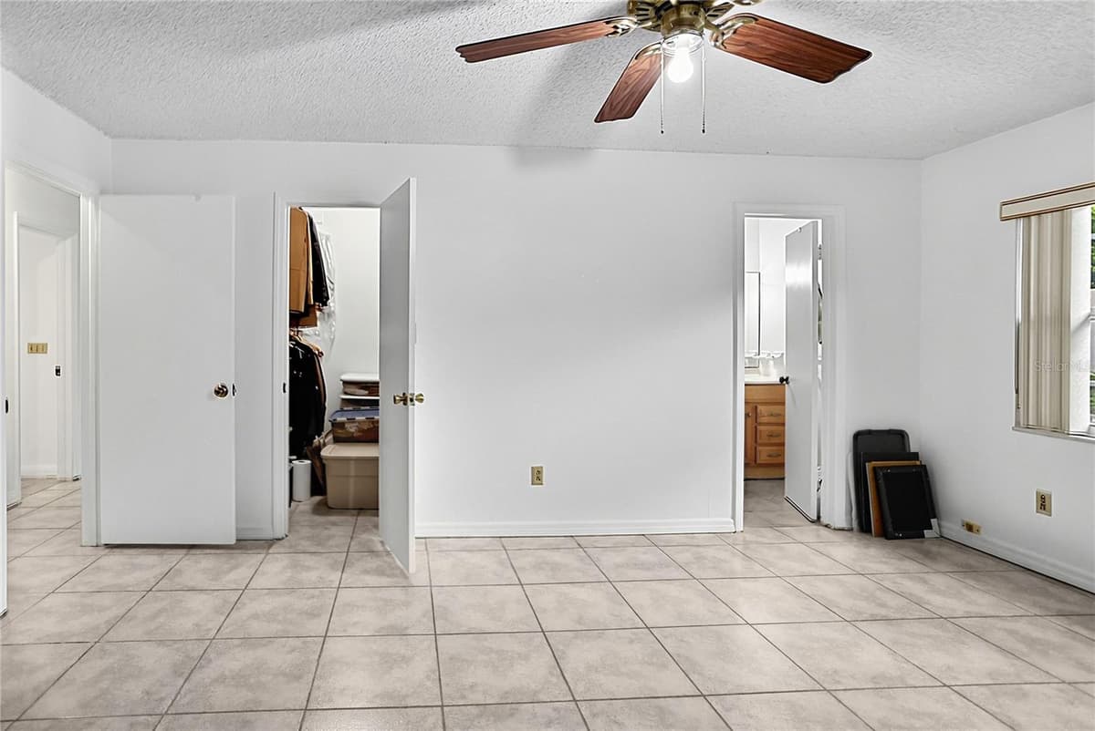 550 ARAPAHO TRAIL — photo 17 of 52