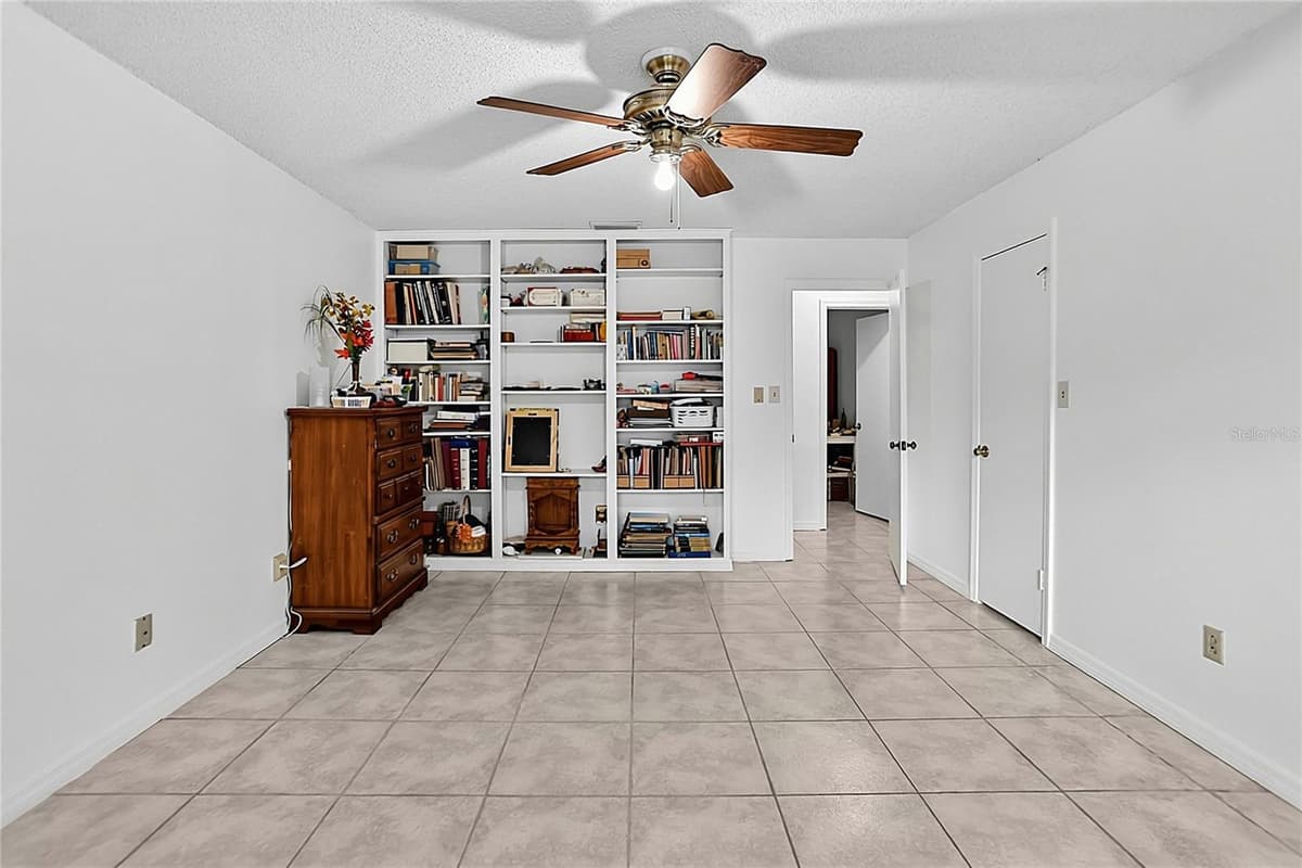 550 ARAPAHO TRAIL — photo 16 of 52