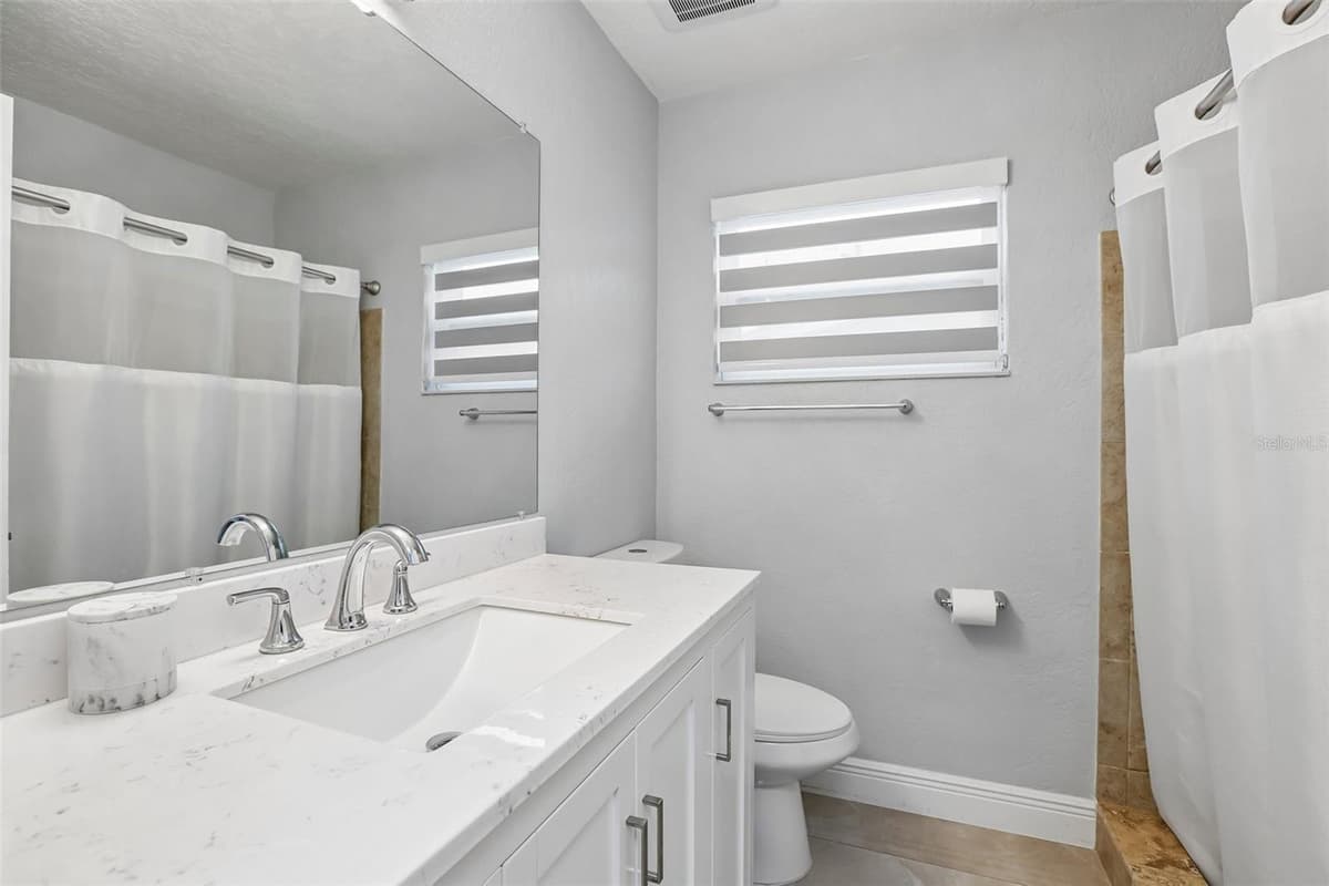 2703 AUBURN AVENUE — photo 14 of 24