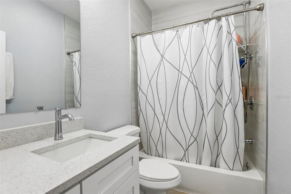 2703 AUBURN AVENUE — photo 12 of 24