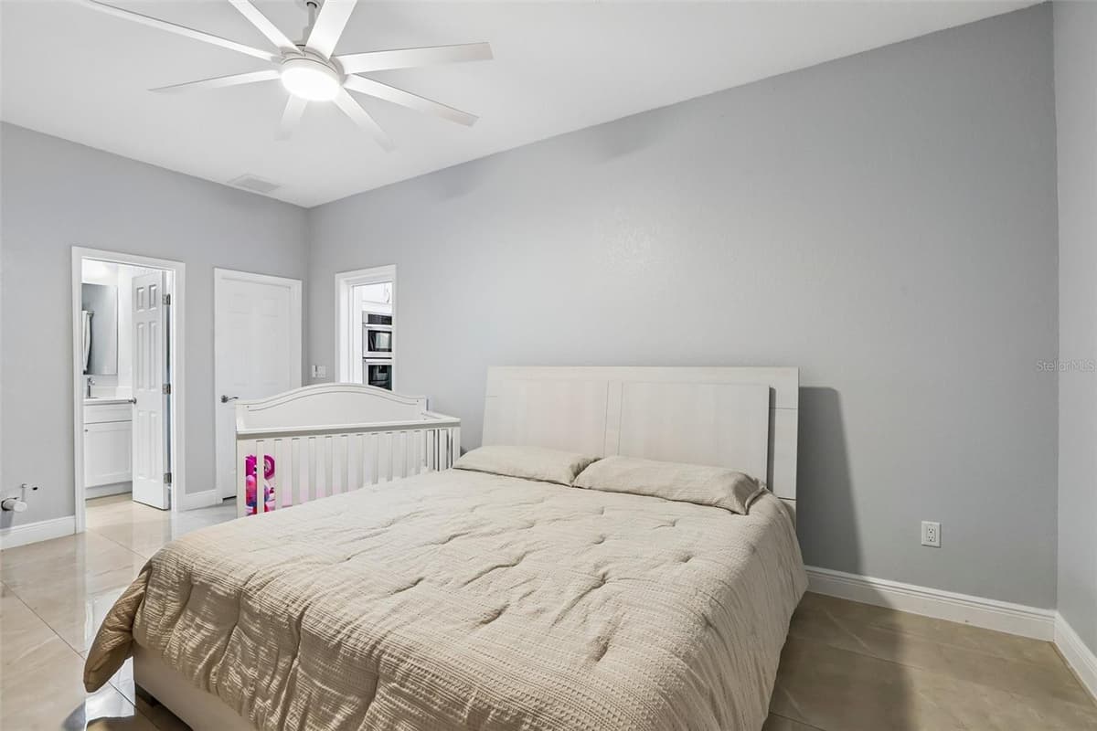 2703 AUBURN AVENUE — photo 16 of 24