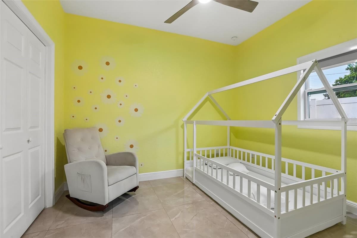 2703 AUBURN AVENUE — photo 13 of 24
