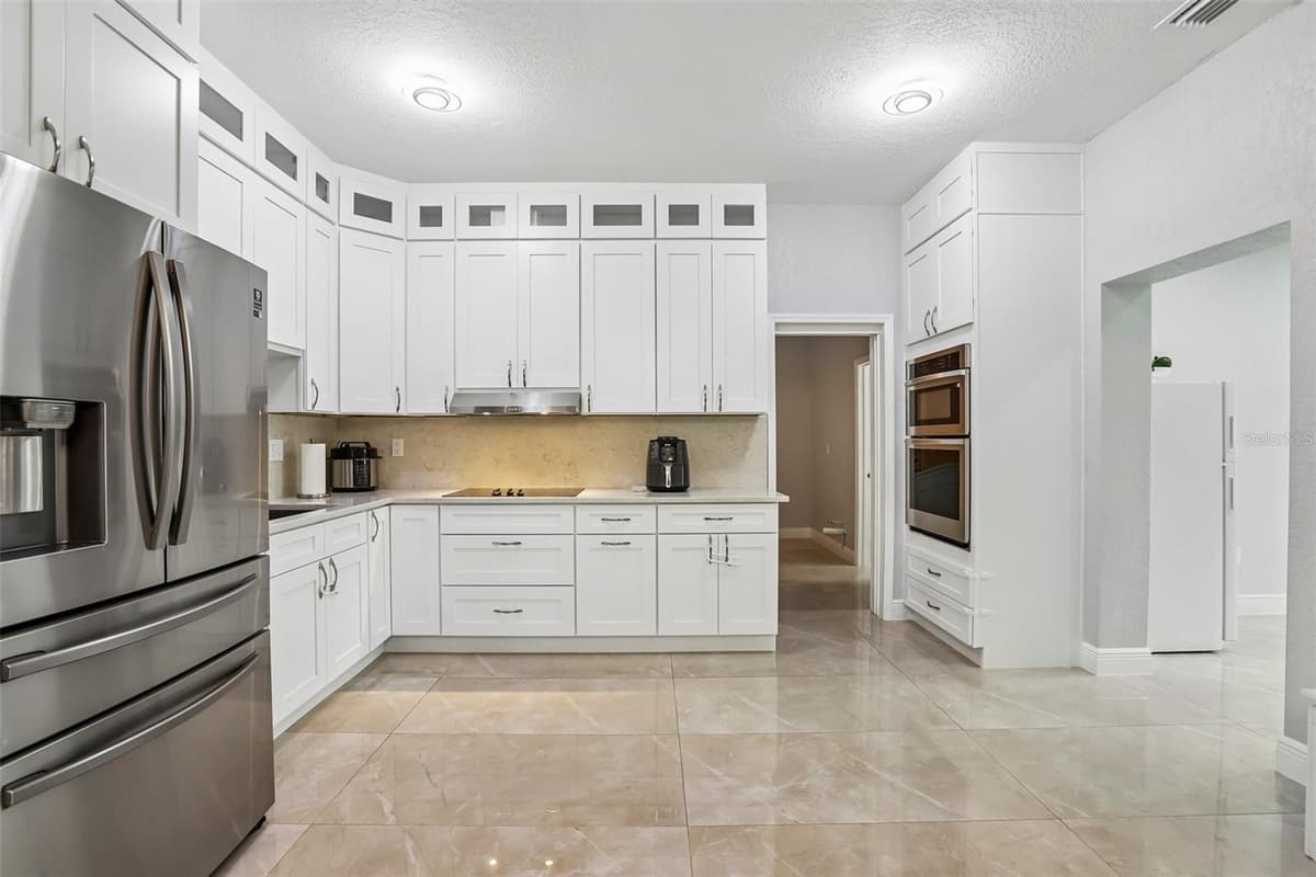 2703 AUBURN AVENUE — photo 8 of 24
