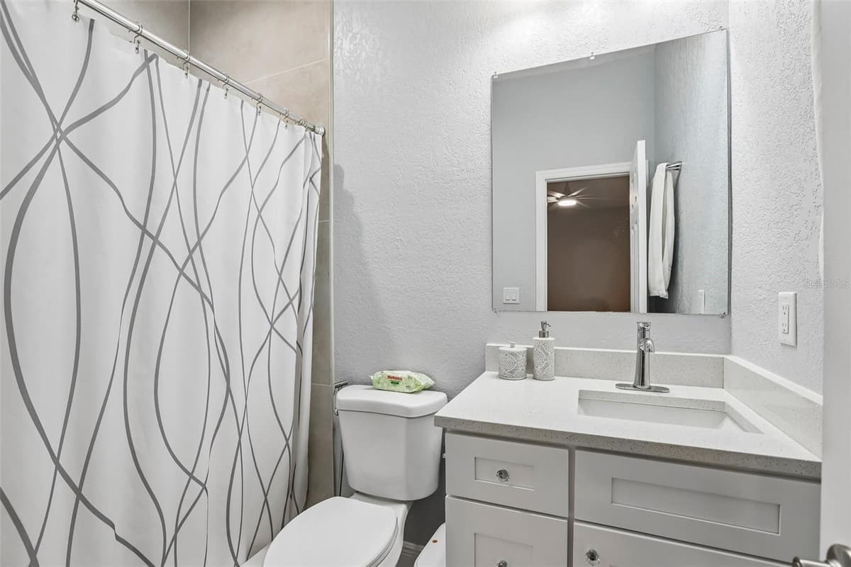 2703 AUBURN AVENUE — photo 17 of 24