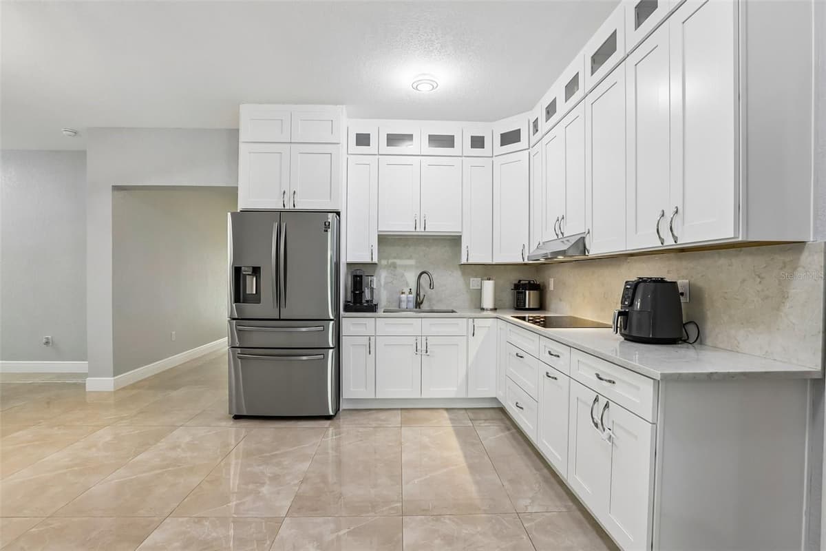 2703 AUBURN AVENUE — photo 6 of 24
