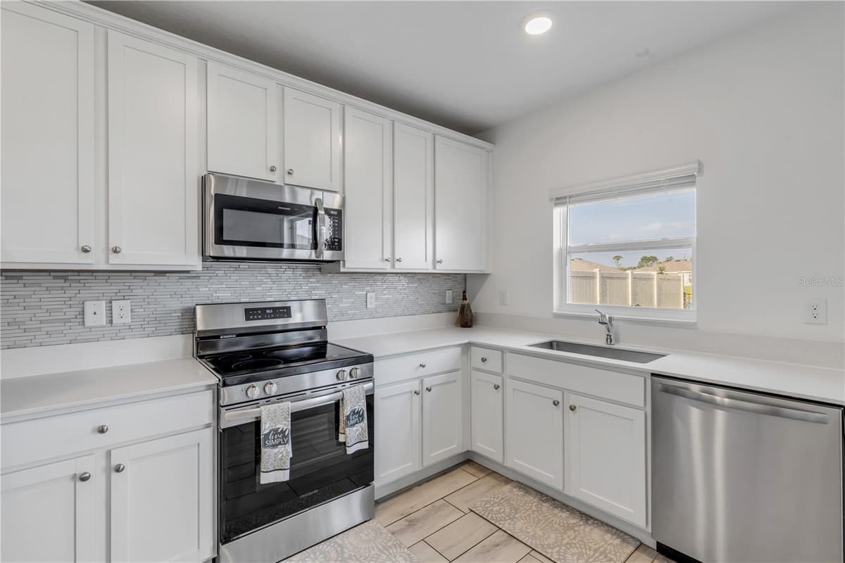 3986 WILLOWBROOK DRIVE — photo 18 of 62