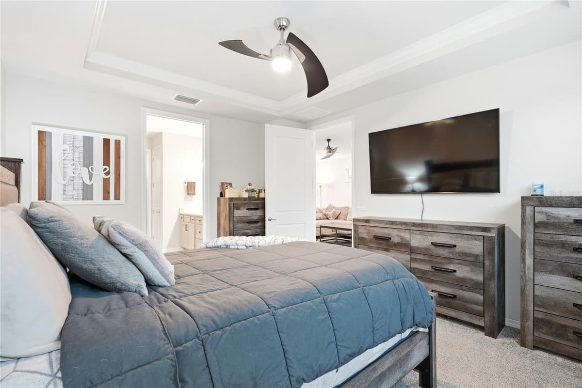 6332 CLIVEDEN COURT — photo 16 of 42