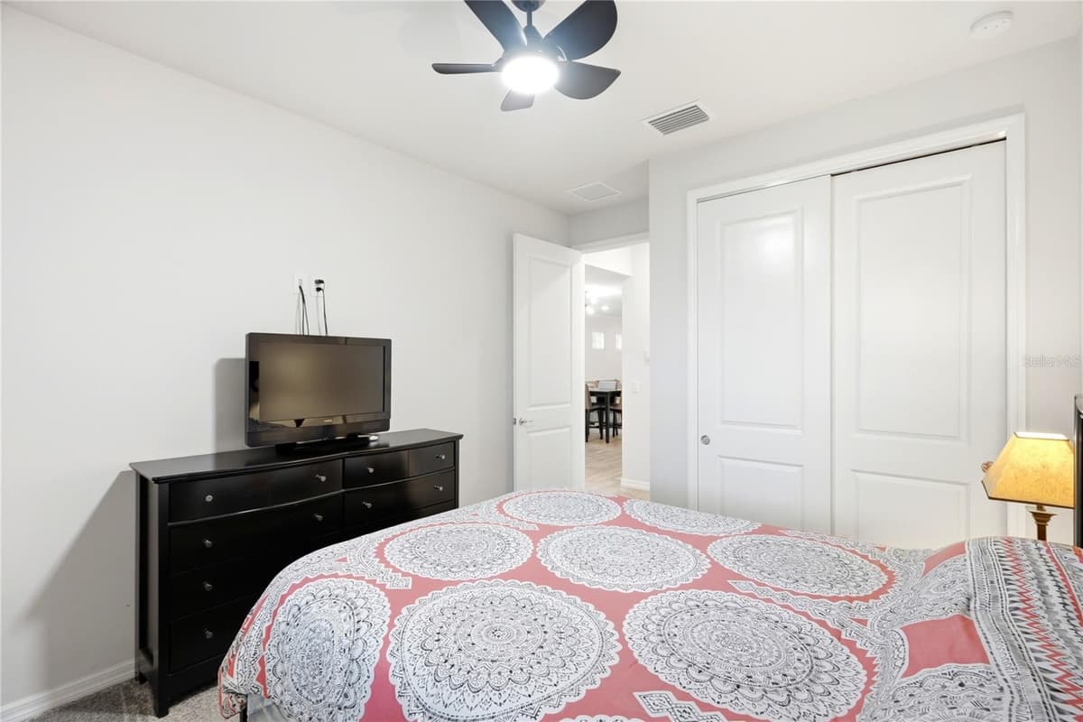 6332 CLIVEDEN COURT — photo 25 of 42