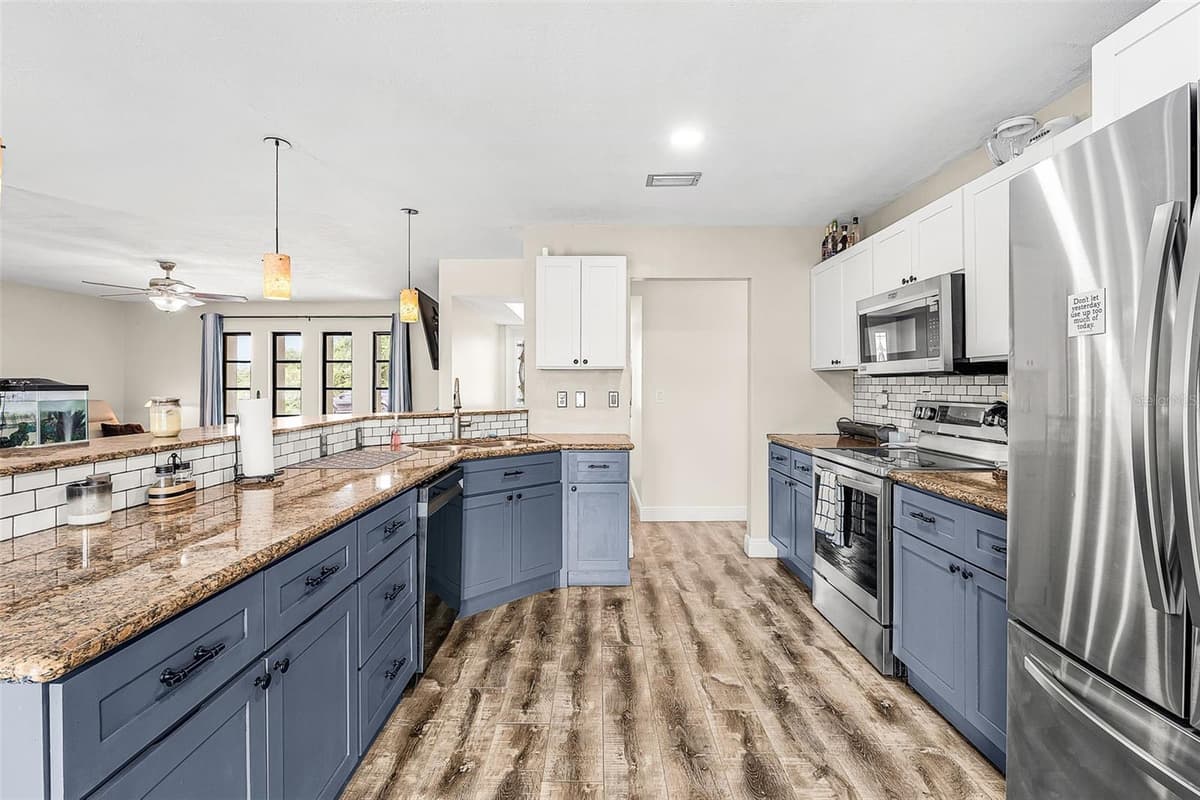 3242 CARDIFF ST — photo 8 of 25