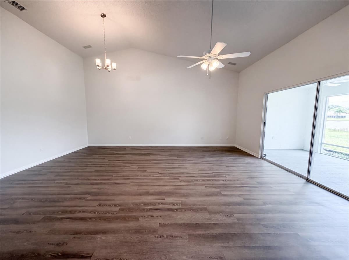 923 OXFORD PARK DRIVE — photo 5 of 25
