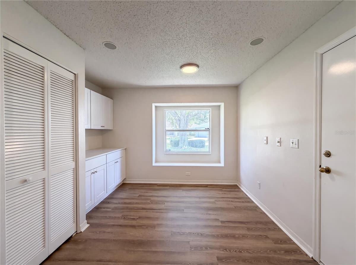 923 OXFORD PARK DRIVE — photo 11 of 25