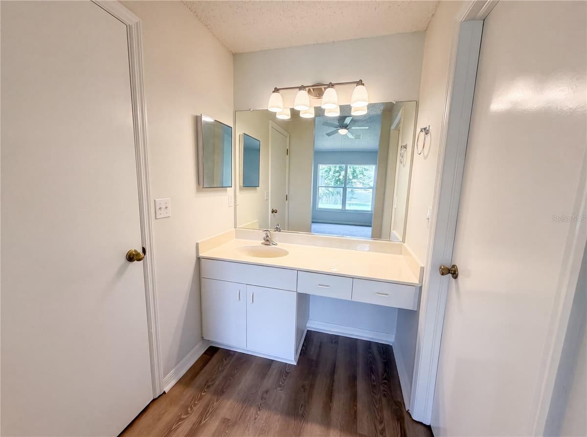 923 OXFORD PARK DRIVE — photo 16 of 25