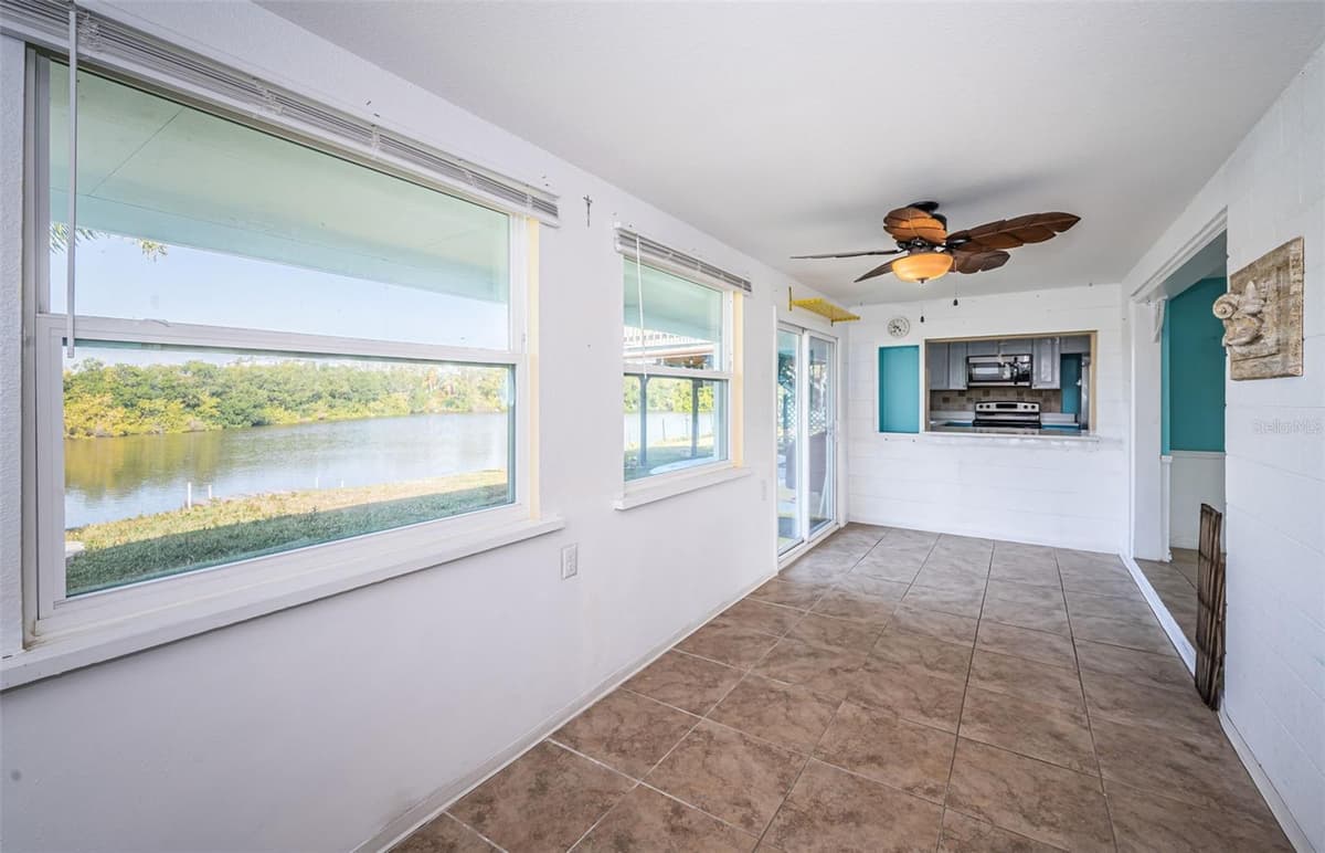 3627 GRAYTON DRIVE — photo 35 of 61