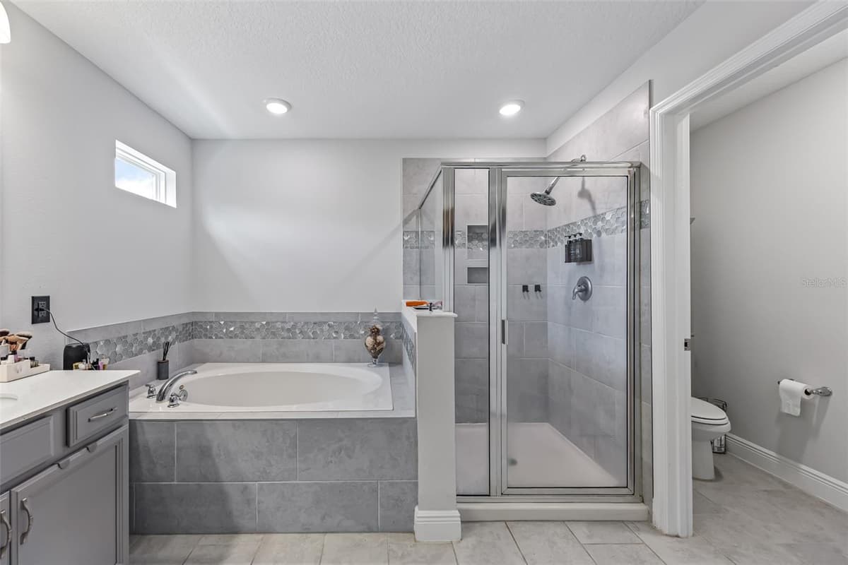1260 BRISTOL OAKS WAY — photo 26 of 46
