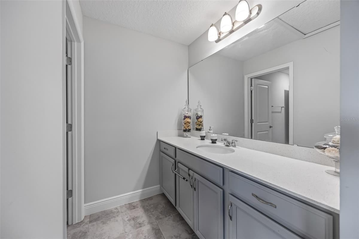 1260 BRISTOL OAKS WAY — photo 32 of 46