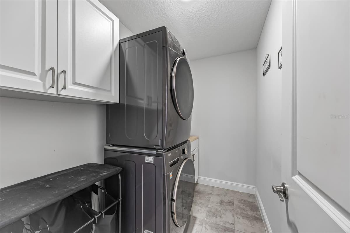 1260 BRISTOL OAKS WAY — photo 37 of 46