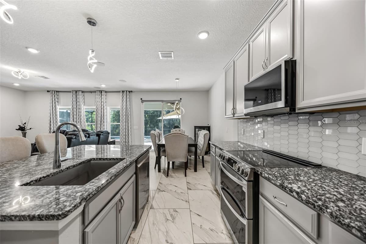 1260 BRISTOL OAKS WAY — photo 11 of 46
