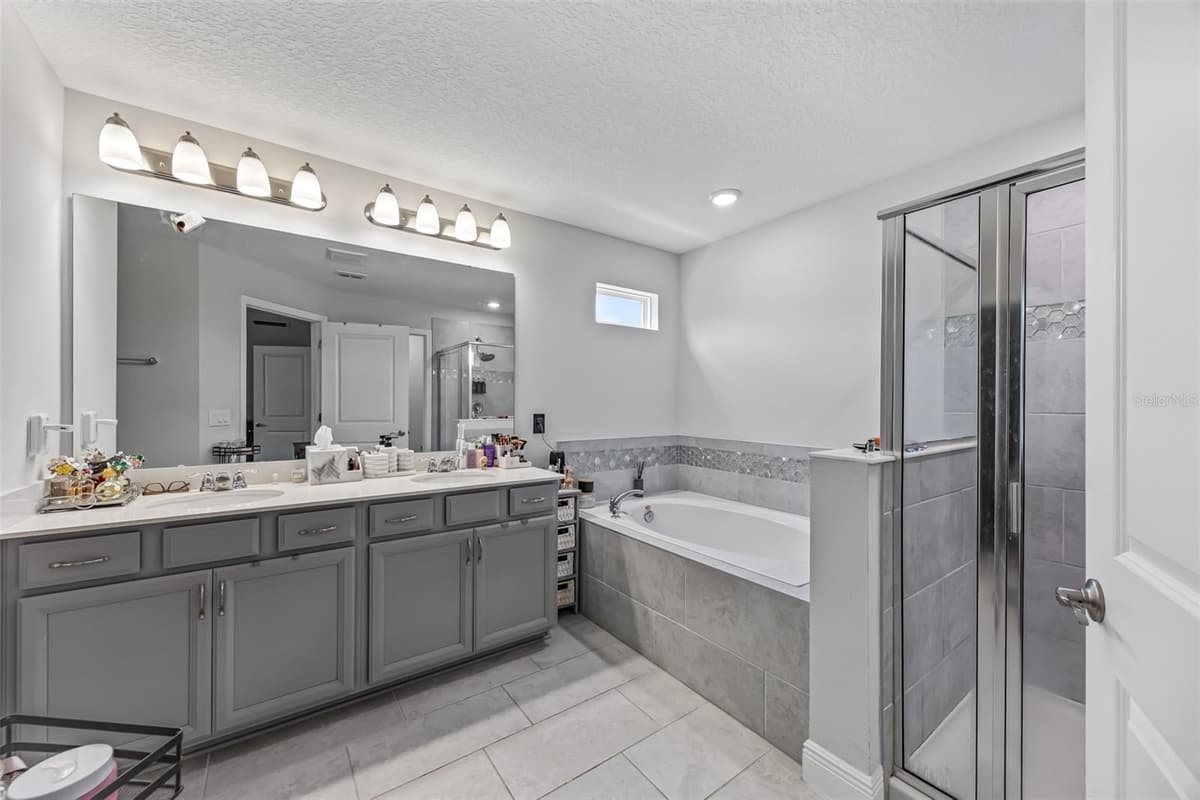 1260 BRISTOL OAKS WAY — photo 27 of 46