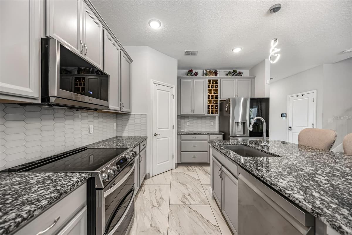 1260 BRISTOL OAKS WAY — photo 10 of 46