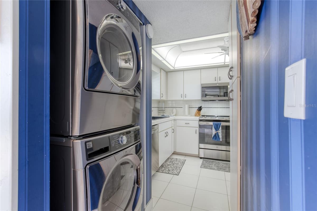 2290 OCEAN SHORE BOULEVARD — photo 11 of 56