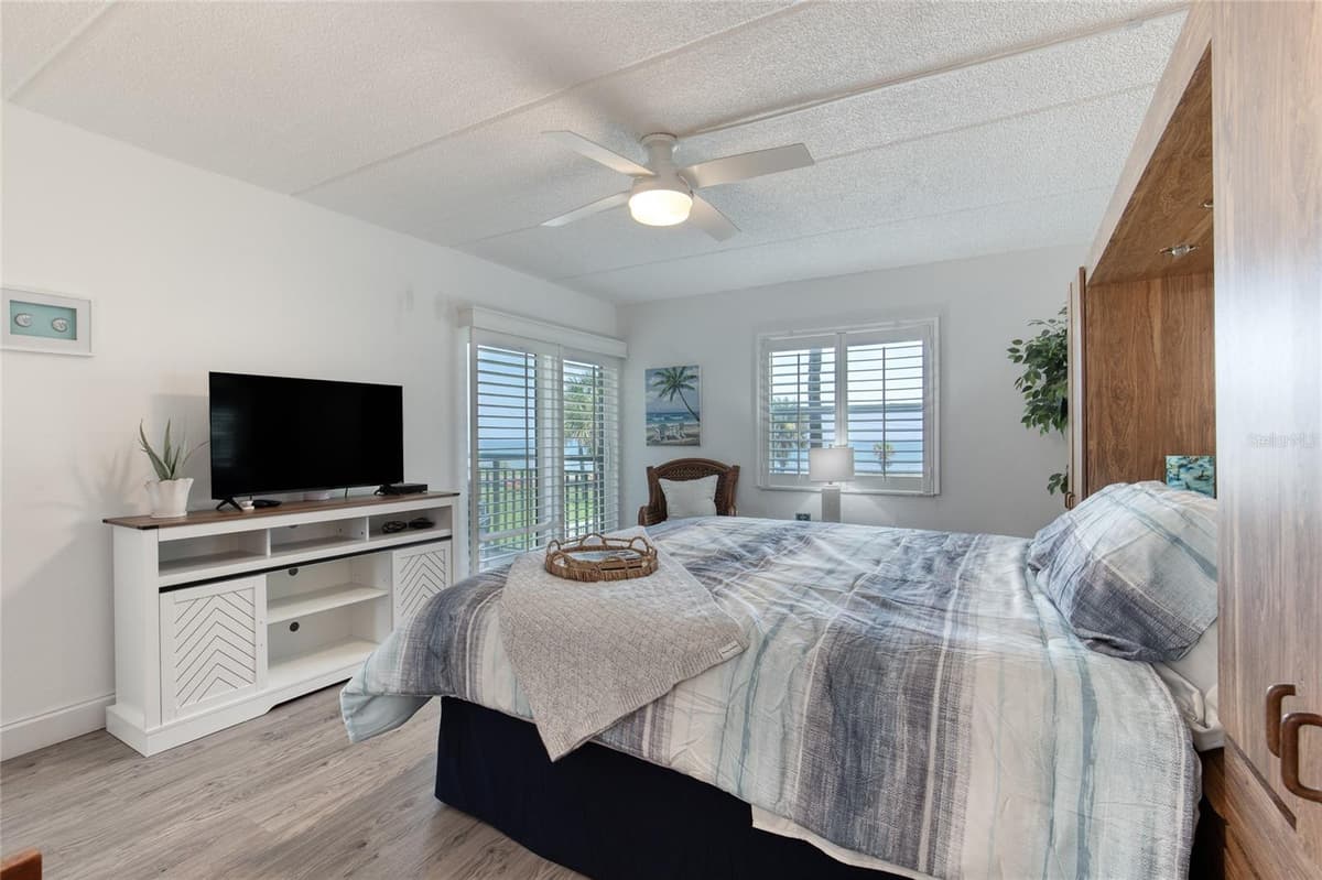 2290 OCEAN SHORE BOULEVARD — photo 30 of 56