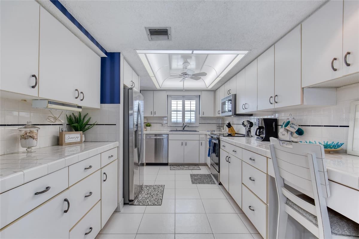 2290 OCEAN SHORE BOULEVARD — photo 15 of 56