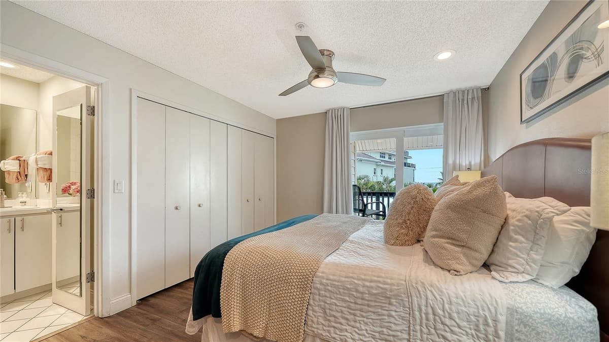5610 AVENIDA DEL MARE — photo 10 of 13