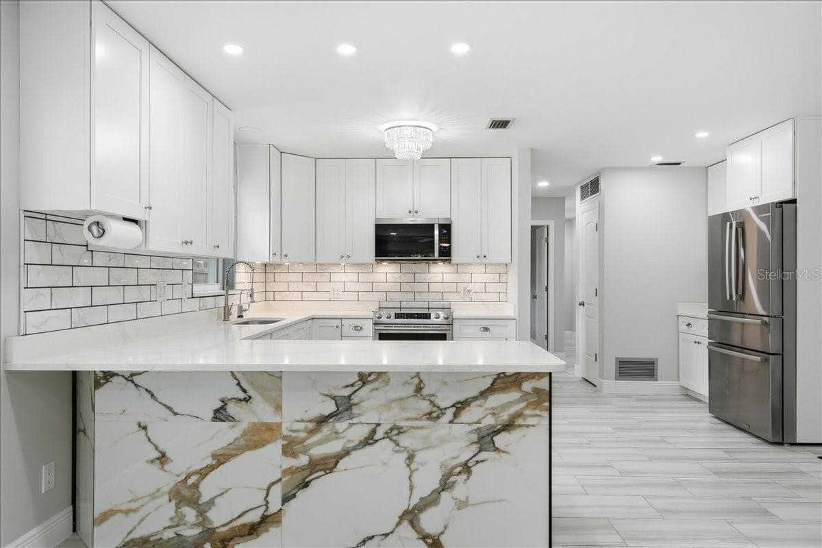 311 45TH AVENUE — photo 8 of 40