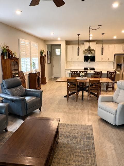 6055 TIMBERDALE AVENUE — photo 5 of 29