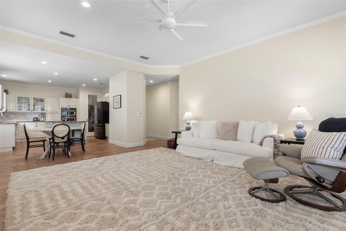 6 MONTERREY DRIVE — photo 14 of 84