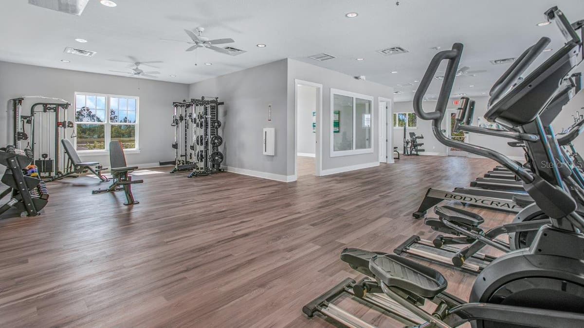 166 SPRINGWOOD DRIVE — photo 9 of 40