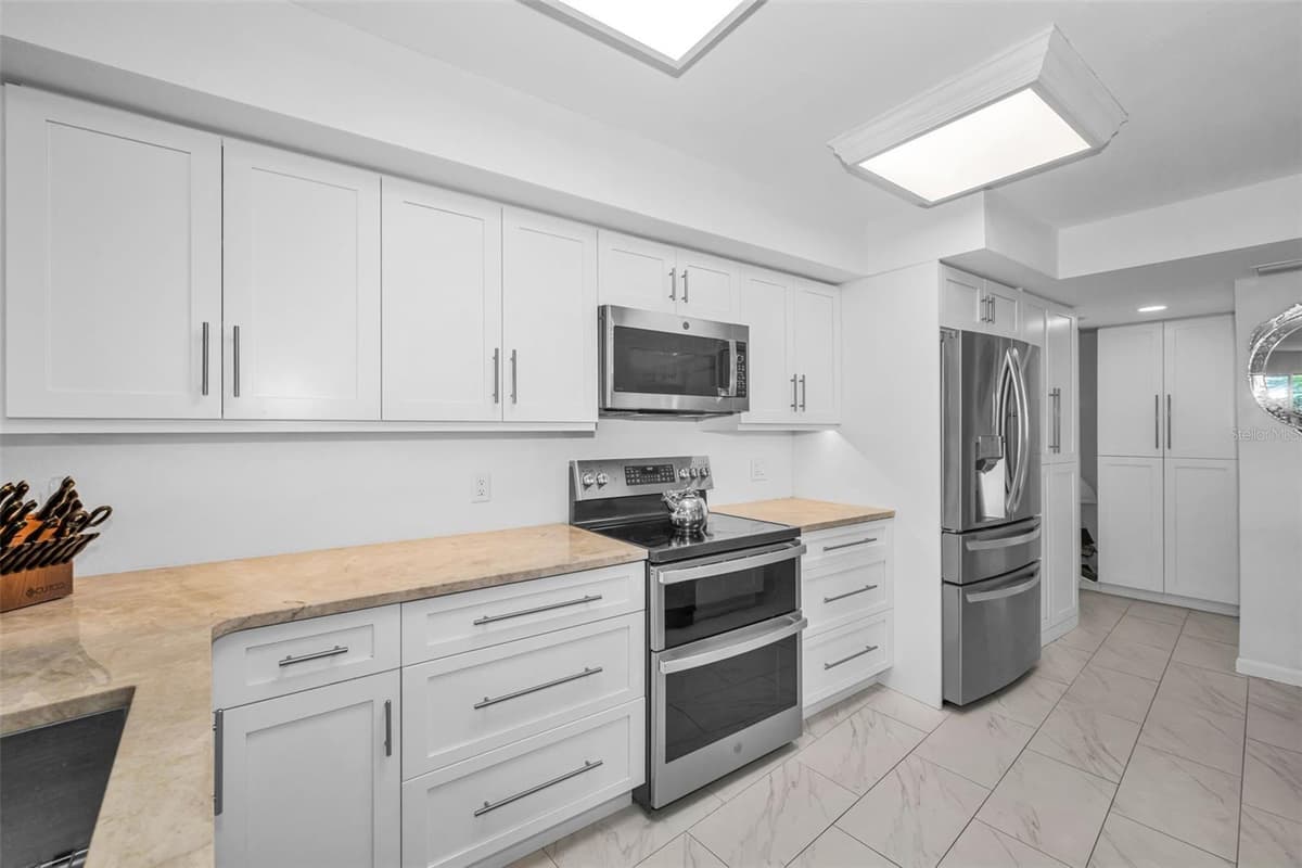 433 PAULA DRIVE — photo 36 of 70