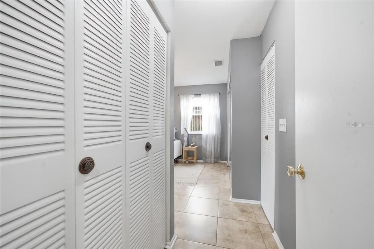 8304 RIVERBOAT DRIVE — photo 21 of 35