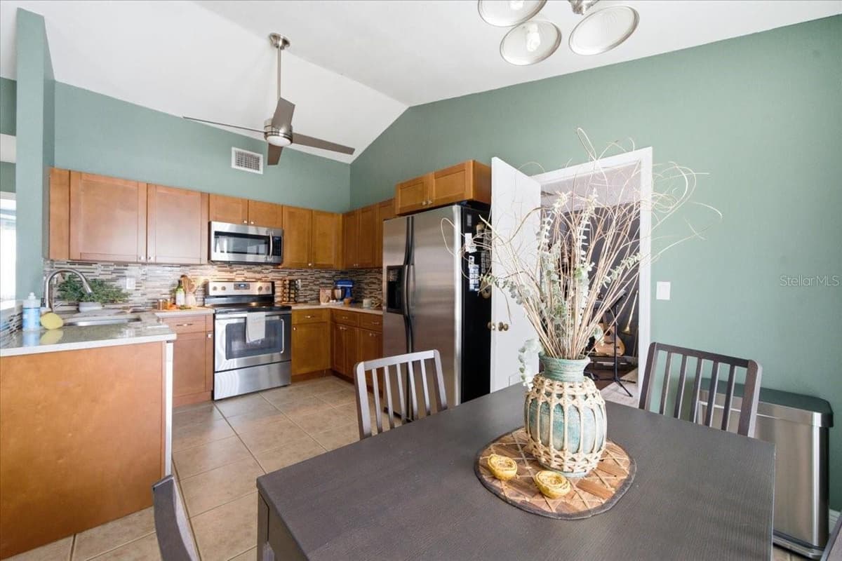 8304 RIVERBOAT DRIVE — photo 17 of 35