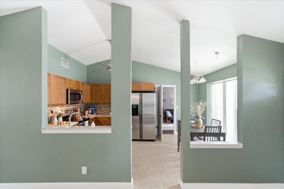 8304 RIVERBOAT DRIVE — photo 8 of 35