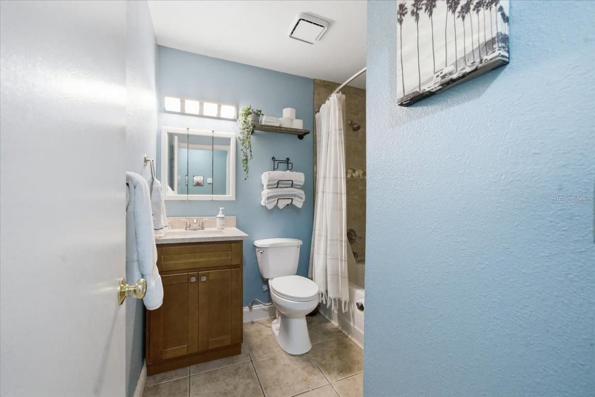 8304 RIVERBOAT DRIVE — photo 28 of 35