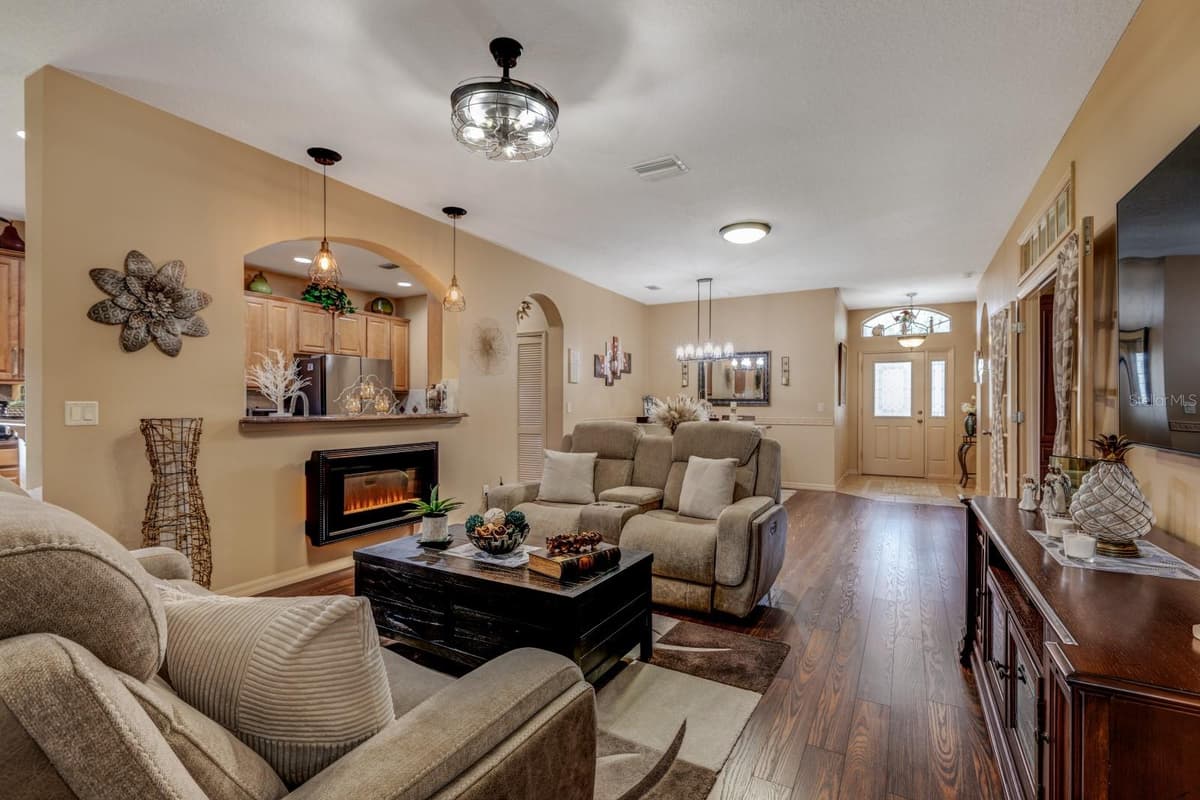 5615 CELEBRATION WAY — photo 6 of 43