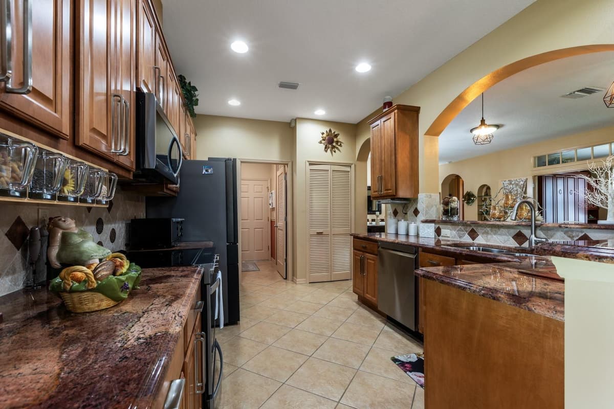 5615 CELEBRATION WAY — photo 9 of 43
