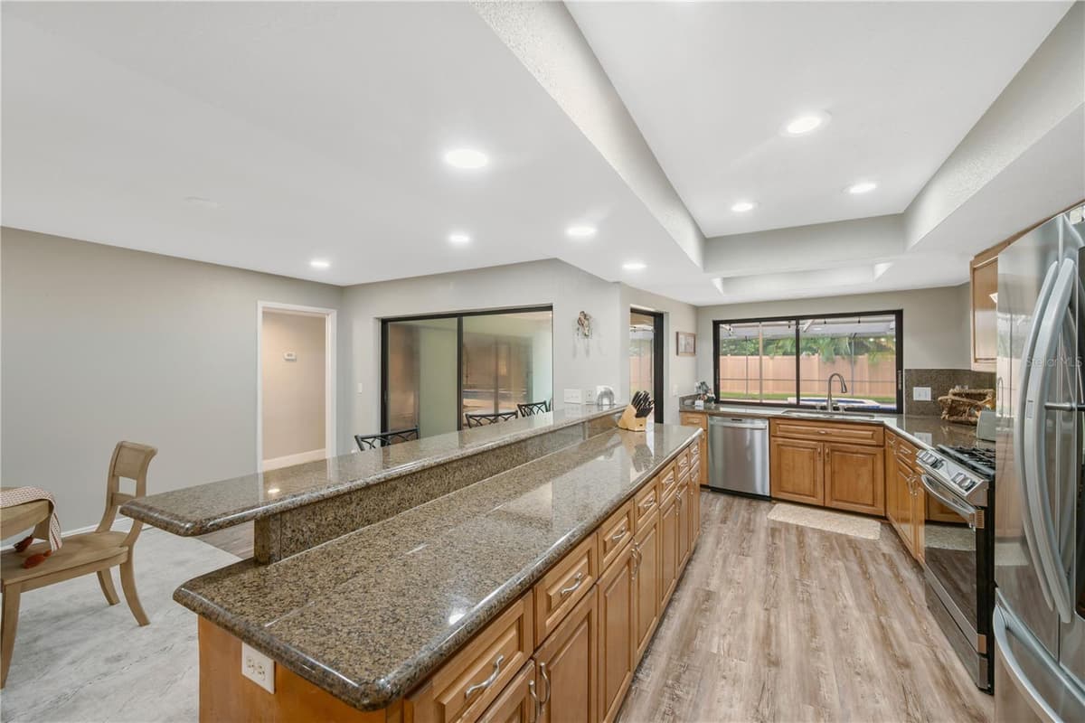2767 WESTCHESTER DRIVE — photo 18 of 57